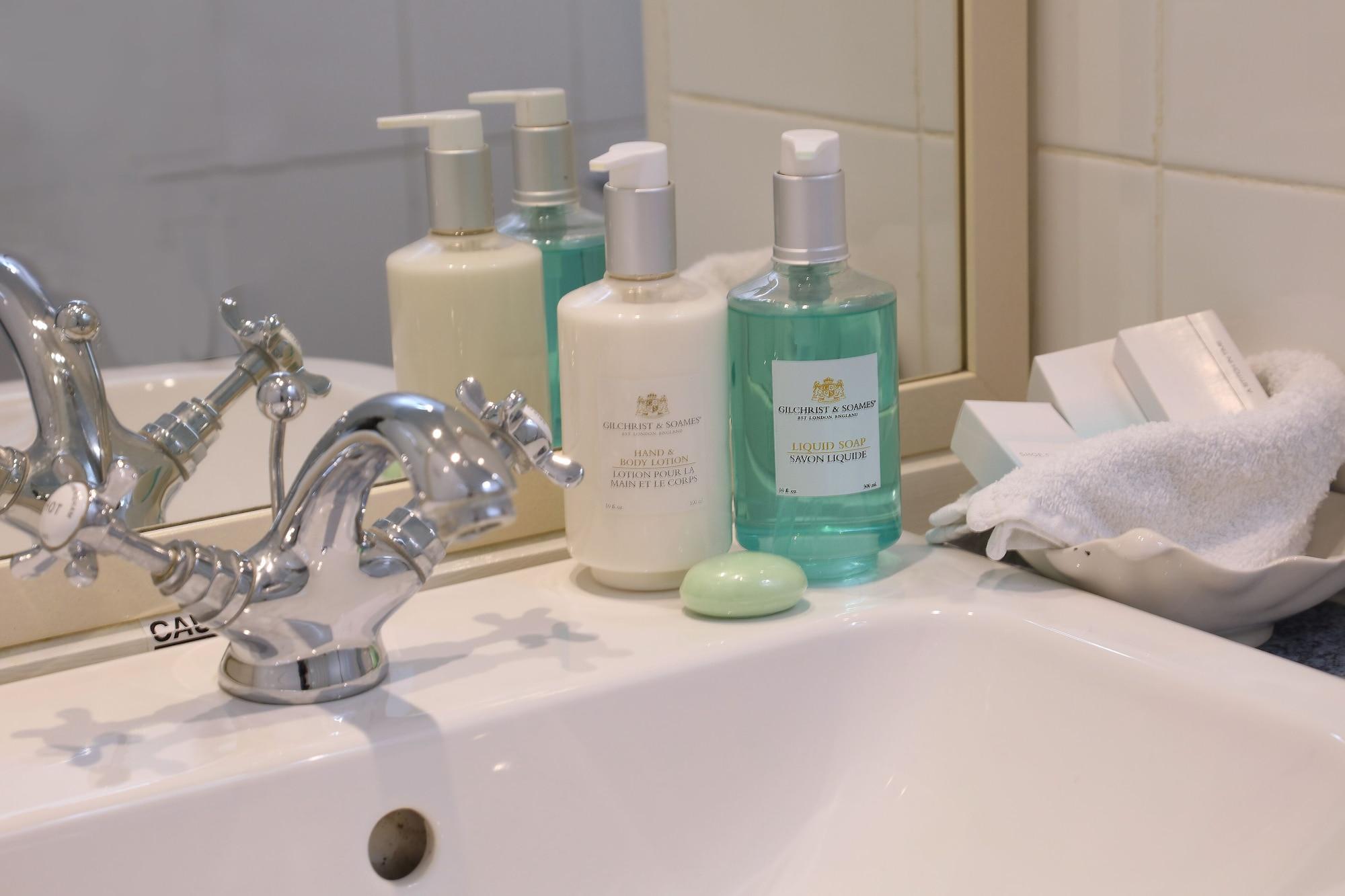Best Western Forest And Vale Hotel Пикъринг Екстериор снимка