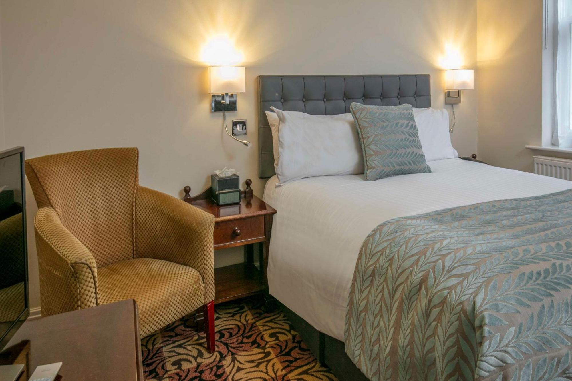 Best Western Forest And Vale Hotel Пикъринг Екстериор снимка