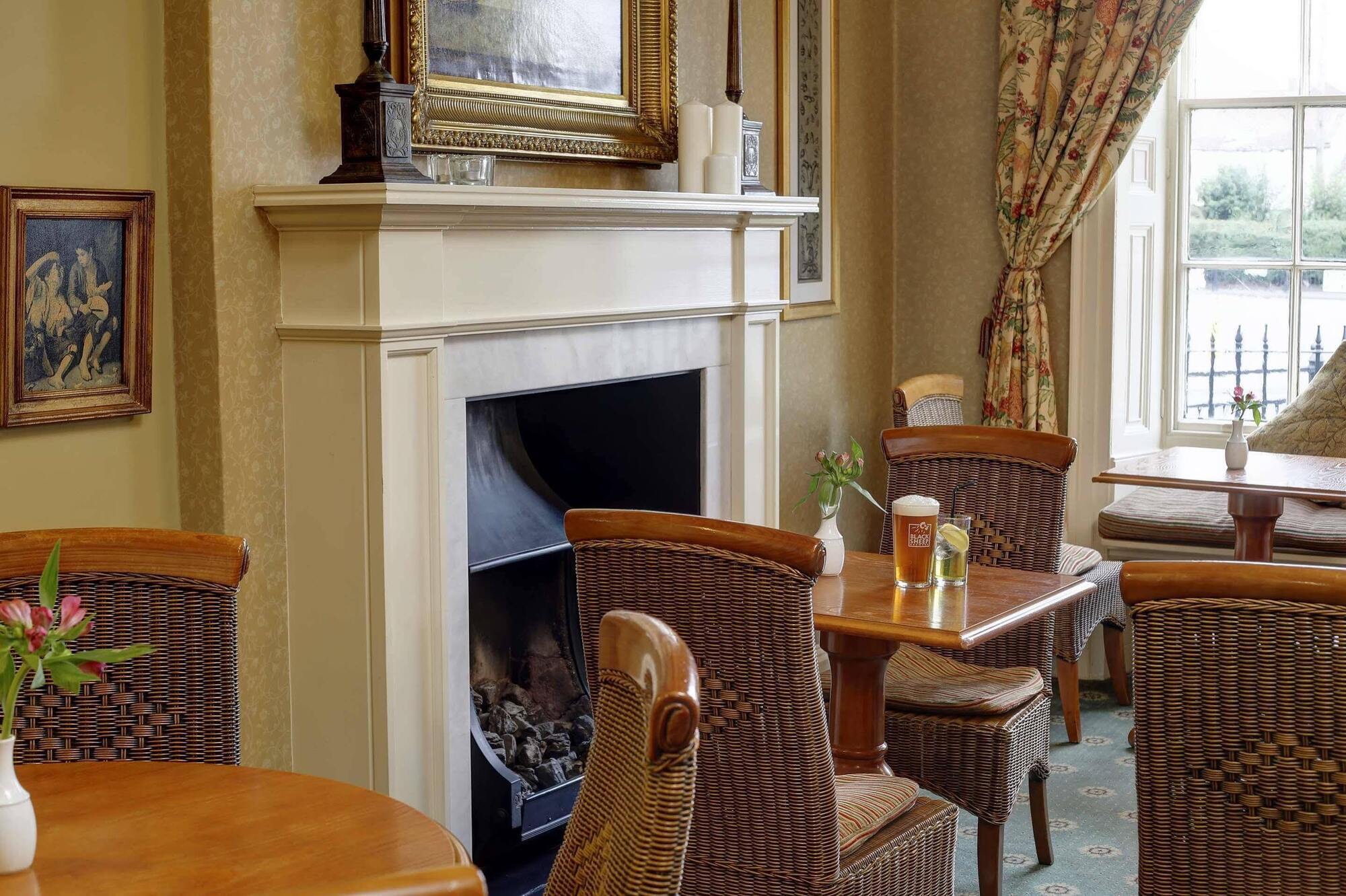 Best Western Forest And Vale Hotel Пикъринг Екстериор снимка